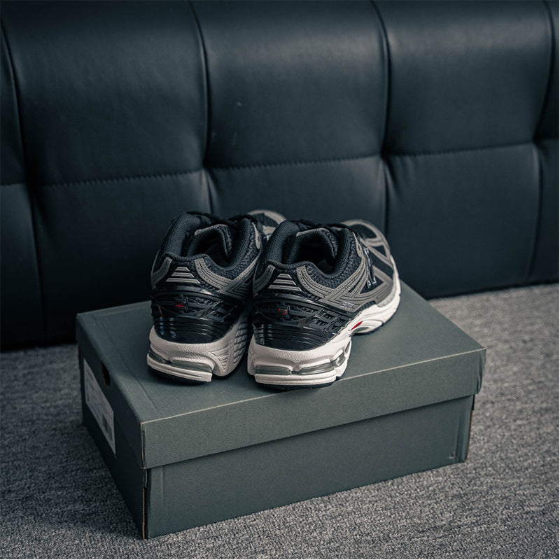 Men's Sneaker