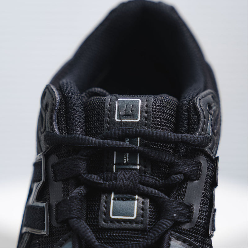 Men's Sneaker