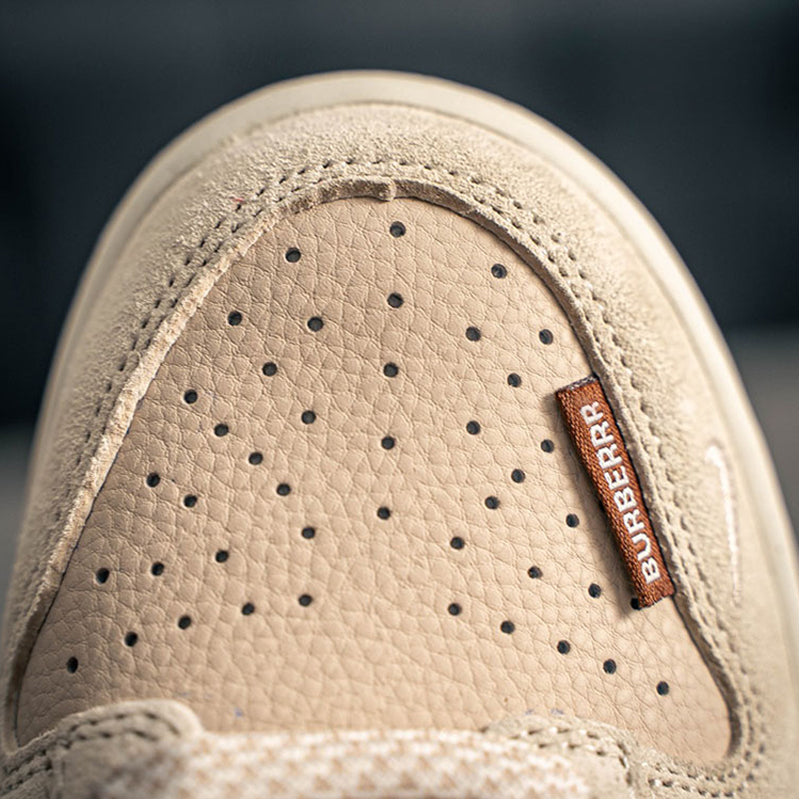 Men's sports shoes